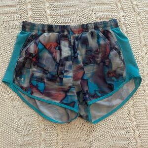 Womens Under Armour shorts Size M